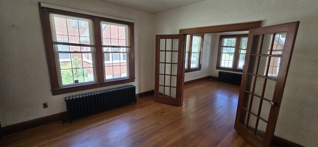 Foto del edificio - 3630 Roundhill Ave NW
