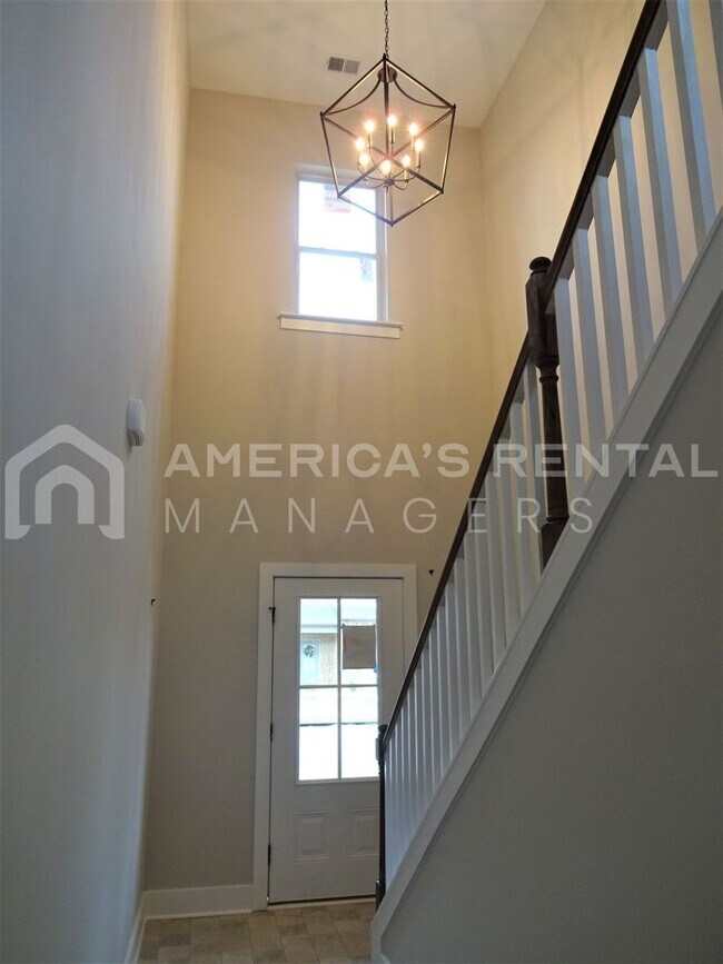 Building Photo - Home for Rent in McCalla... AVAILABLE TO V...
