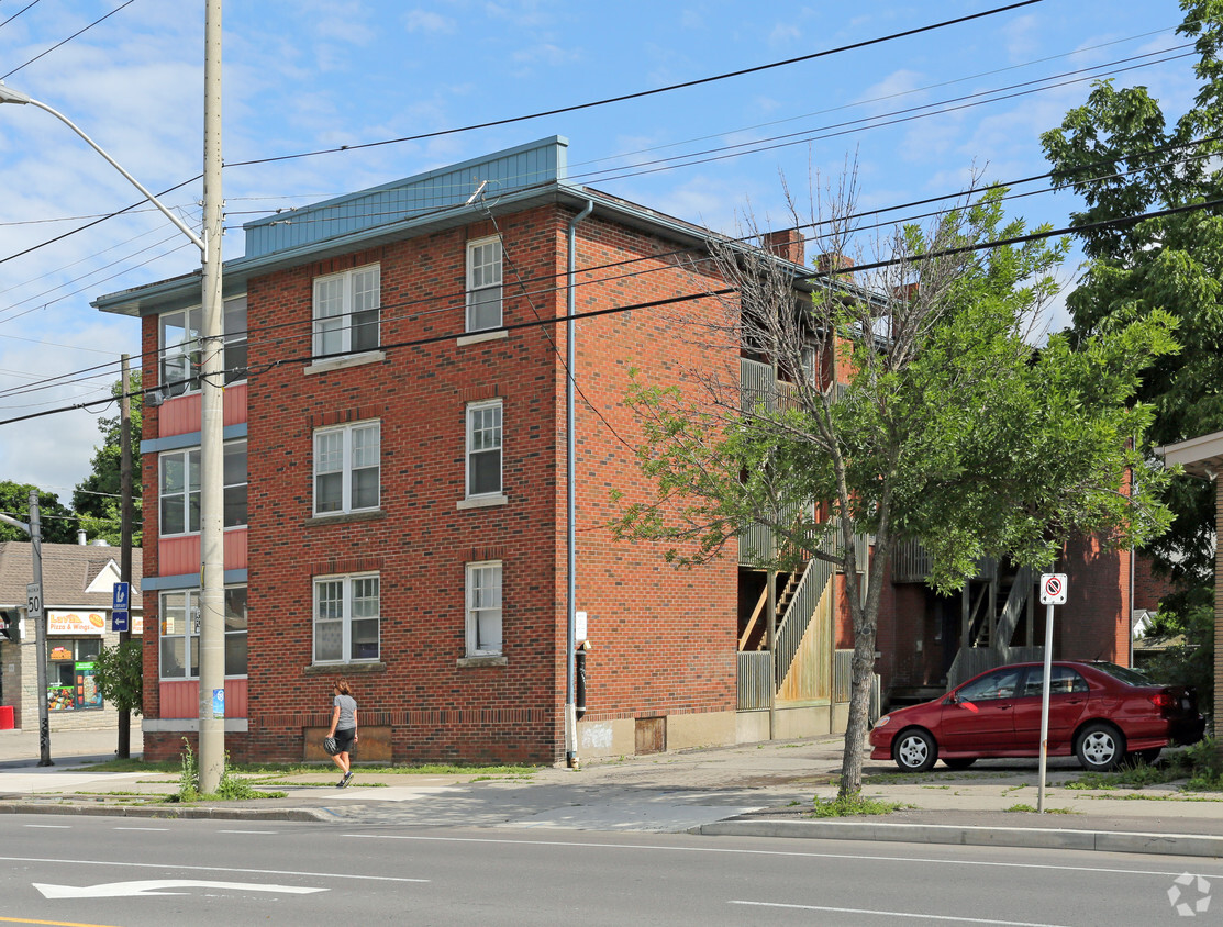 Building Photo - Longwood Apartments