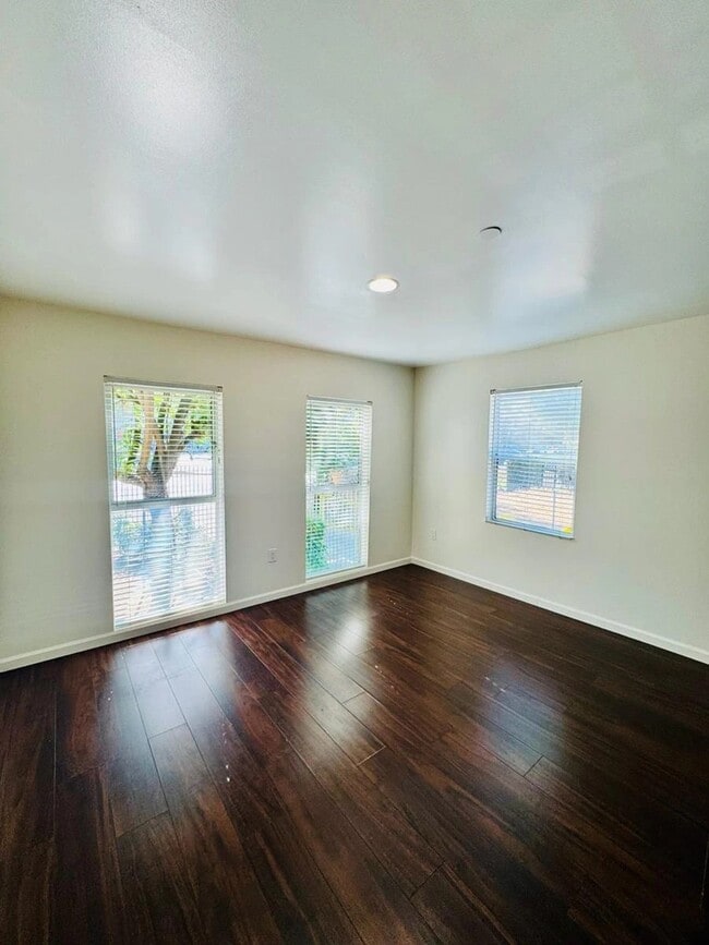 Interior Photo - 309 S. Berendo Avenue,