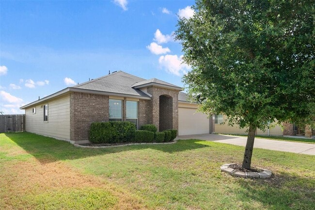 Building Photo - 208 Plata Ln