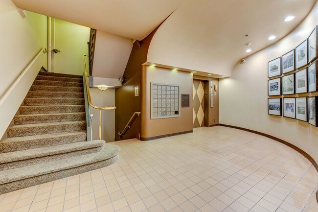 Building Photo - 2700 4th Ave
