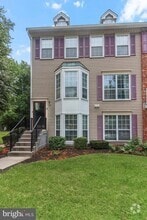 Building Photo - 2 Cheverny Ct
