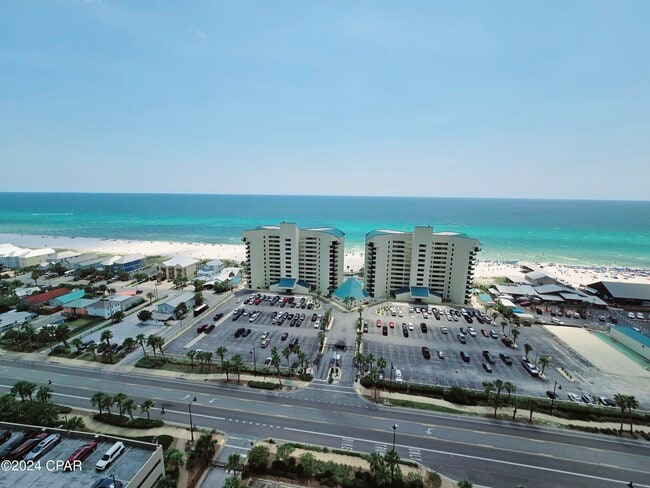 Building Photo - 9860 S Thomas Dr