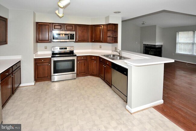 Foto del edificio - 5612 Willoughby Newton Dr