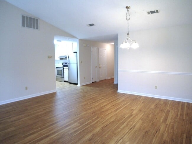 Building Photo - 815 Ashlyn Forest Dr