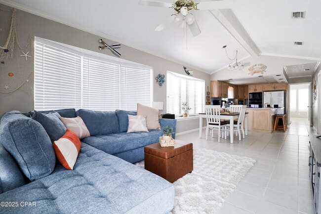 Building Photo - 610 Sea Breeze Dr