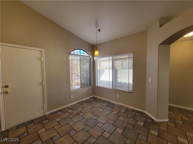 Foto del edificio - 7872 Blue Charm Ave