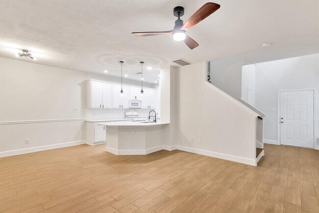 Foto del edificio - 131 Gallery Cove Ct