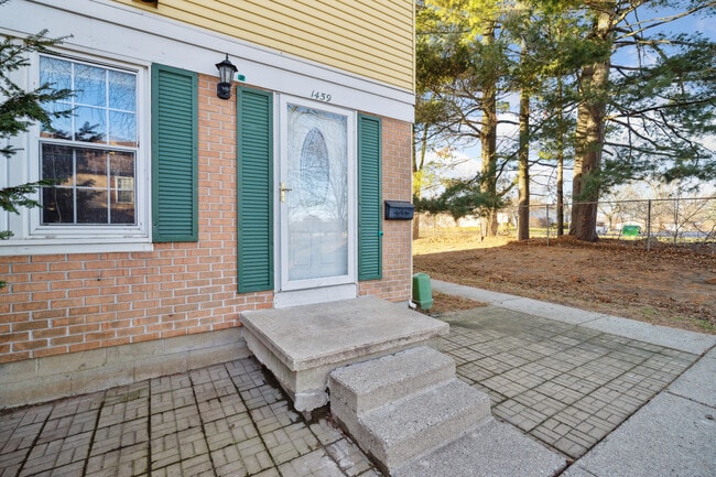 Building Photo - 1459 Wingate Blvd