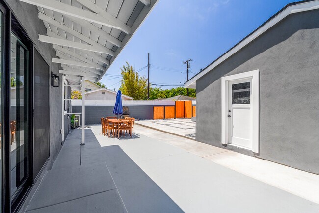 Foto del edificio - 401 Rancho Dr
