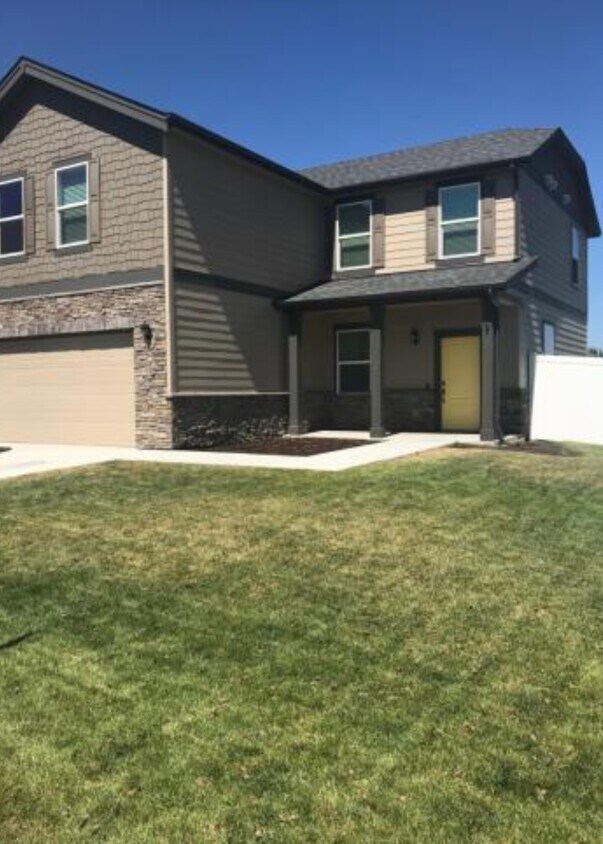 Foto principal - 10004 W White Ln