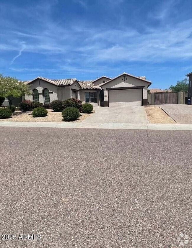 Building Photo - 4918 W Carpenter Dr