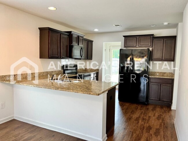Building Photo - 16406 Waterbury Ln