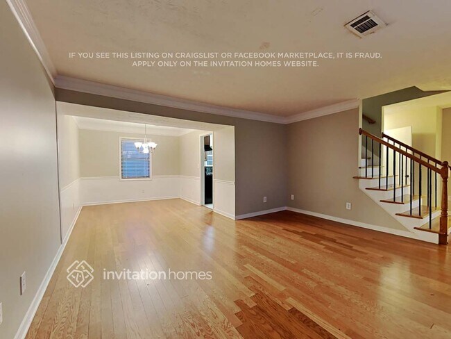 Building Photo - 5045 Cherokee Ct