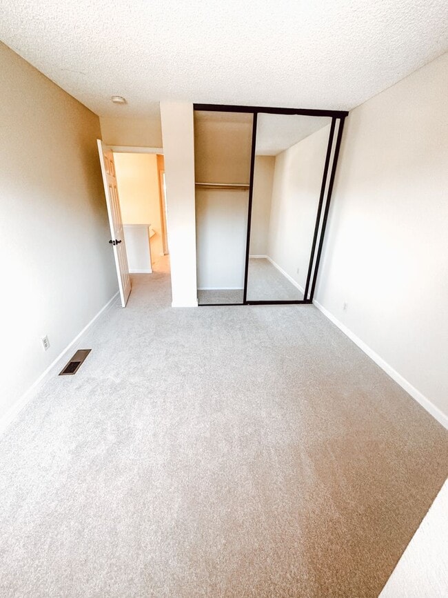 Building Photo - Gorgeous Home in Pleasanton Available!