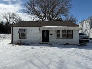 Building Photo - 805 N Atchison St