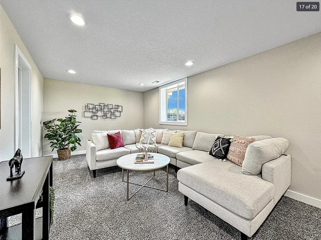Building Photo - 9137 Calvin Dr