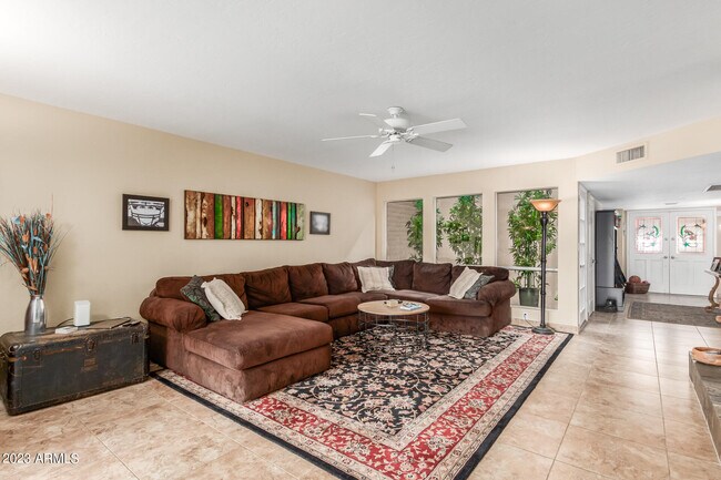 Foto del edificio - 7912 E Sage Dr