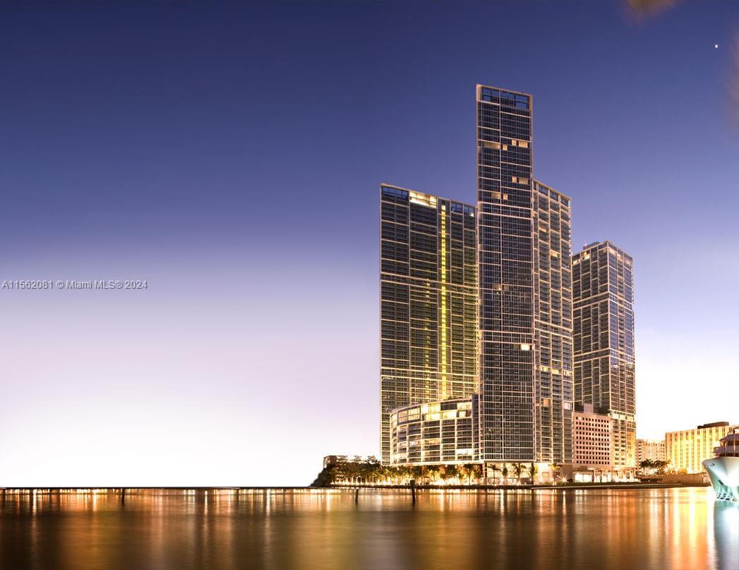 Primary Photo - 485 Brickell Ave