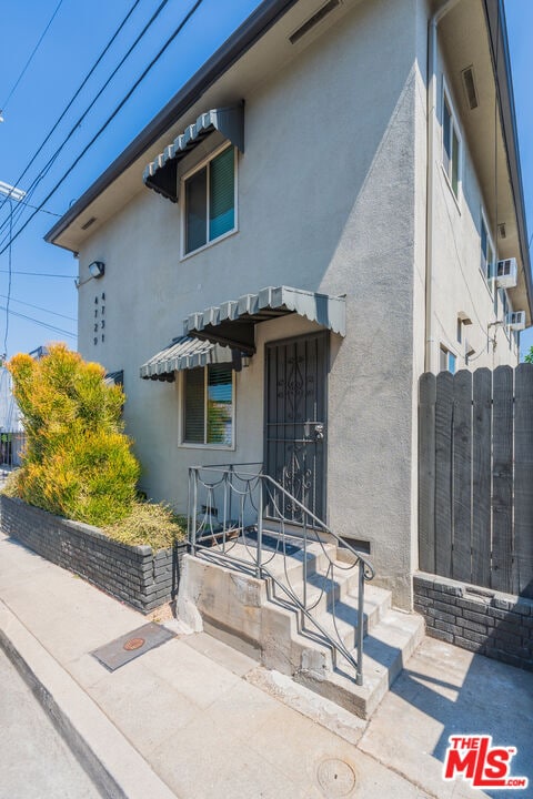 Foto del edificio - 4727 Lincoln Ave