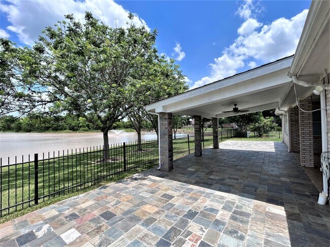 Building Photo - 3831 Lakeridge Canyon Dr