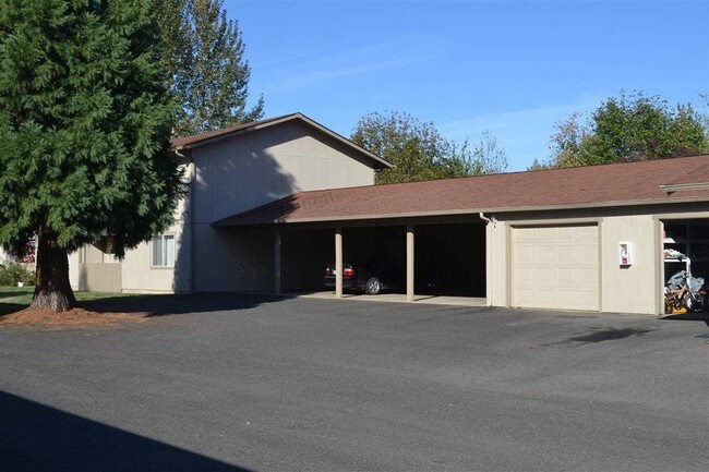 Building Photo - 1310 45th Ave