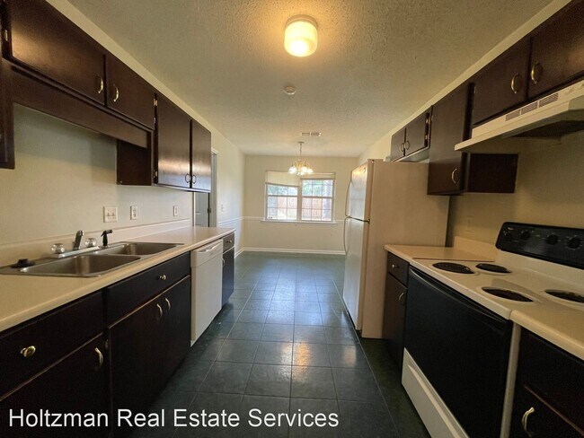 Building Photo - 3 br, 2 bath House - 2125 Walberg Dr.