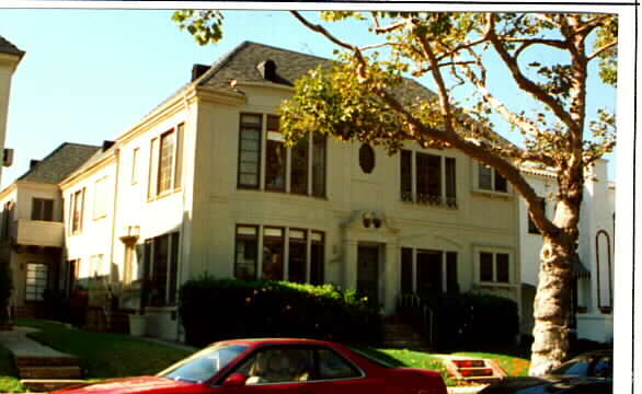 Primary Photo - 9945-9947 Robbins Dr