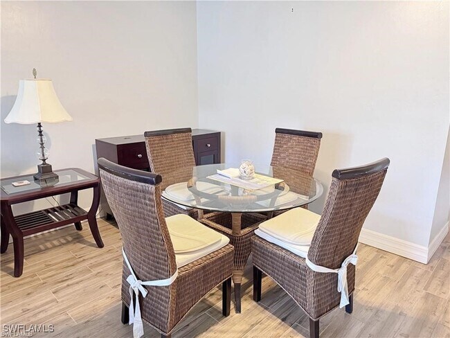 Foto del edificio - 15393 Bellamar Cir