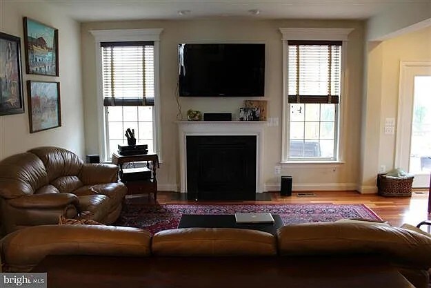 Foto del edificio - 3037 Moore Ln