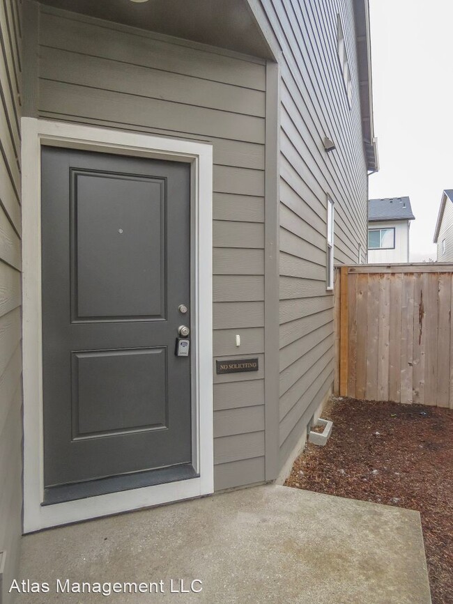 Building Photo - 3 br, 2.5 bath House - 847 S. 23rd. Ave