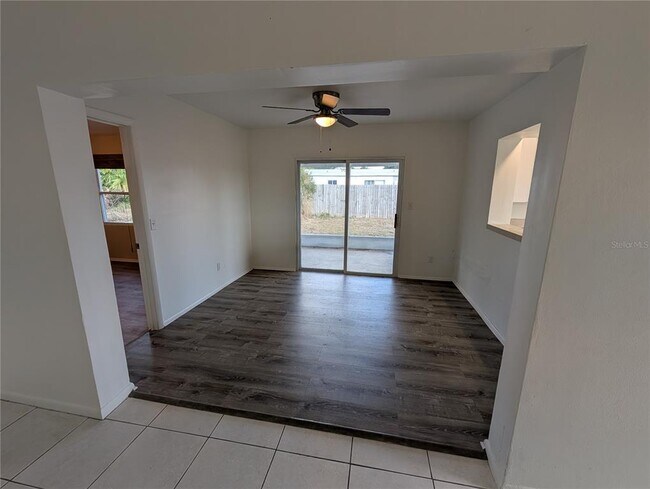 Foto del edificio - 27284 Sunnybrook Rd