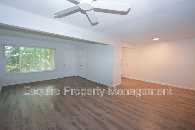Building Photo - 241 Chester Way