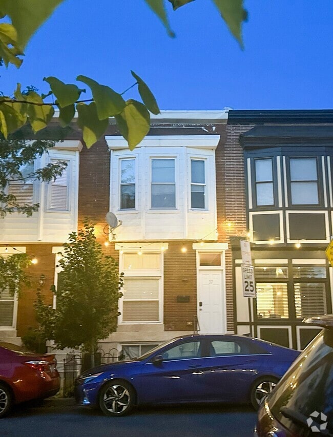 Building Photo - 37 S Ellwood Ave