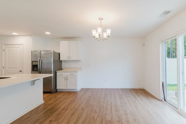 Foto del edificio - 204 Mascot Ct