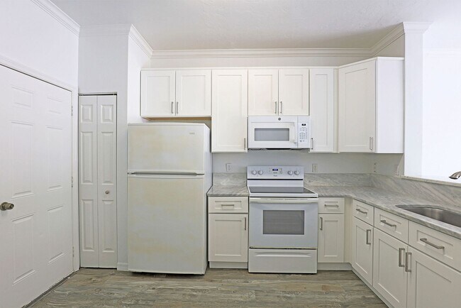Foto del edificio - Forest Lake Townhomes 3629-102