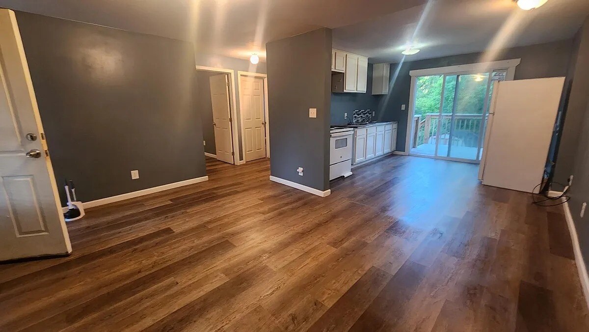 Foto principal - 363 Robertsville Rd