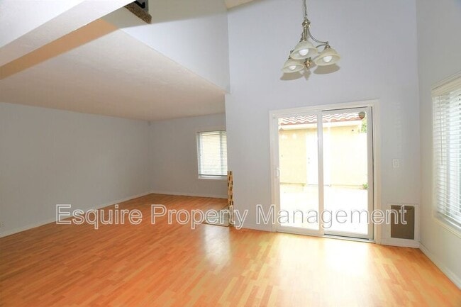 Building Photo - 2429 Calle Cita