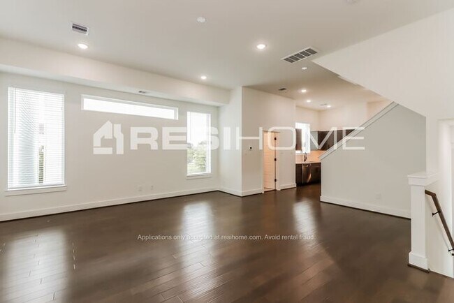 Building Photo - 6336 Culberson Street