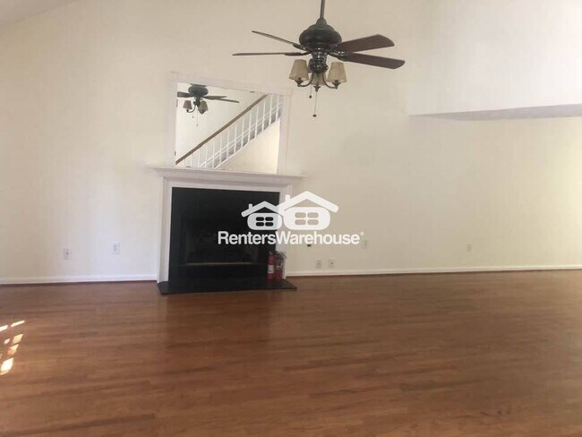 Building Photo - 3564 Manchester Dr