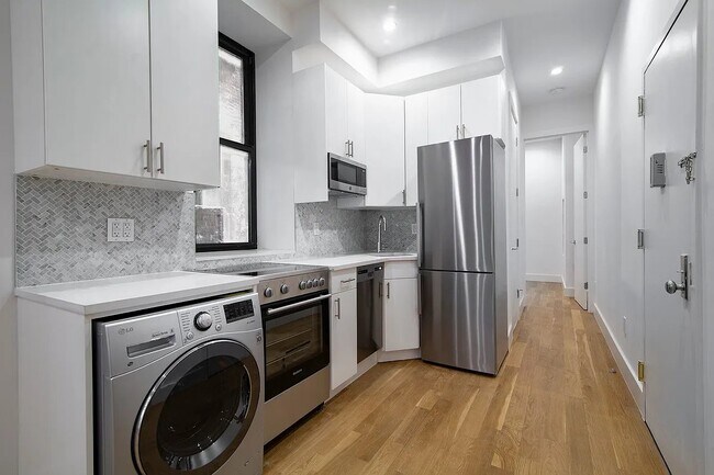 Building Photo - 252 Broome Street