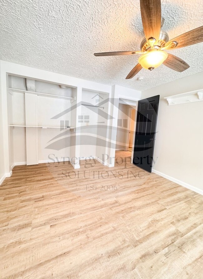 Foto del edificio - Lexington Schools Split Level