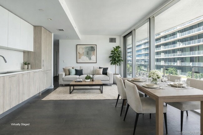 Foto del edificio - 131-03 40th Rd