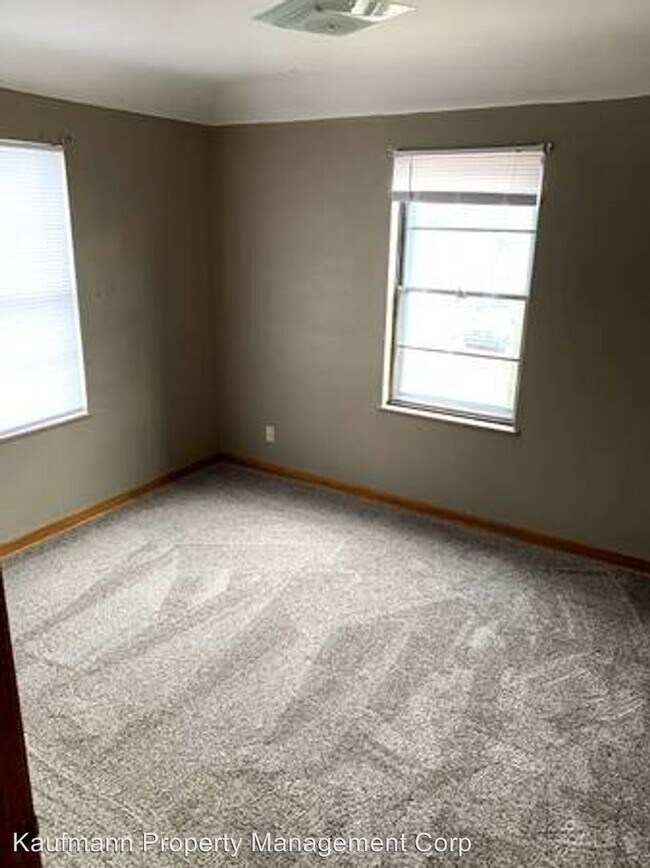 Foto del edificio - 3615 Hoagland Ave