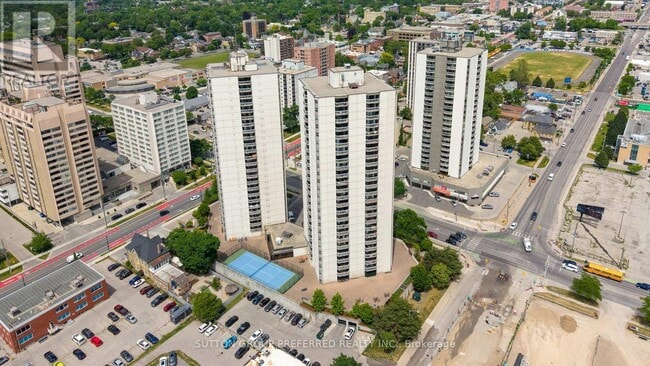 Building Photo - 363 Colborne St