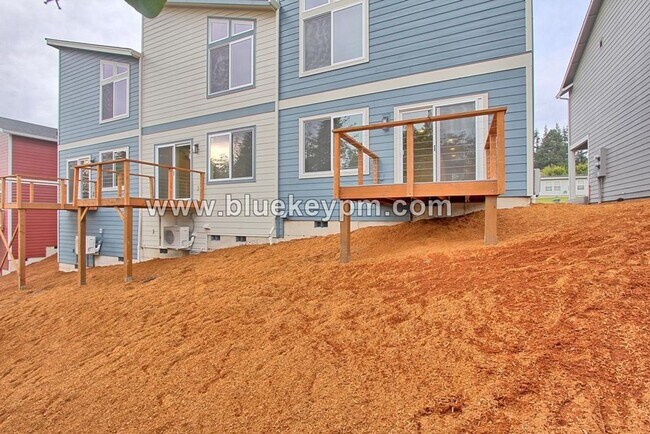 Foto del edificio - Unit 209-A: 3 Bed, 2.5 Bath Townhome in Kalama