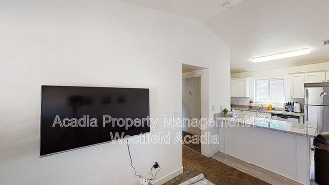 Foto del edificio - 561 N 10th Pl