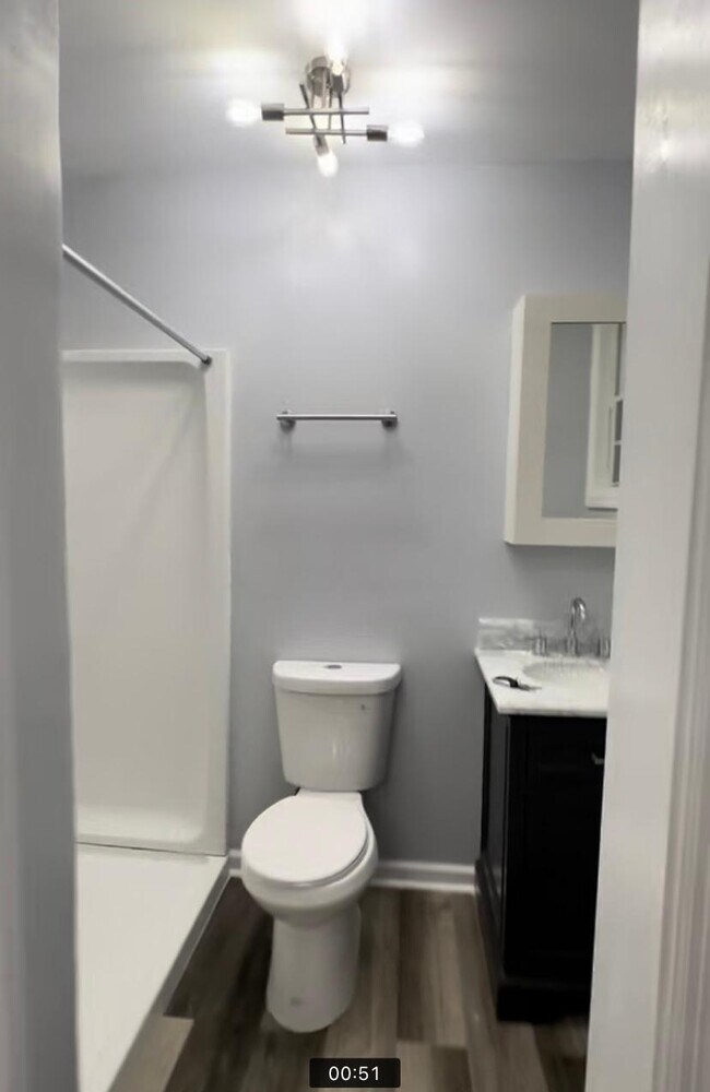 Foto del edificio - 824 E 39th St