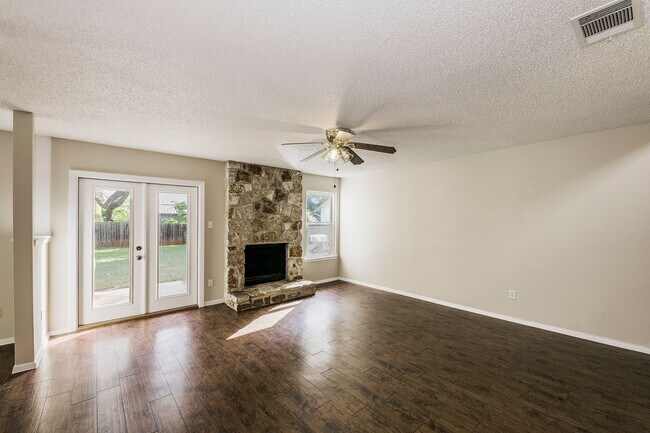 Building Photo - Welcome Home!
